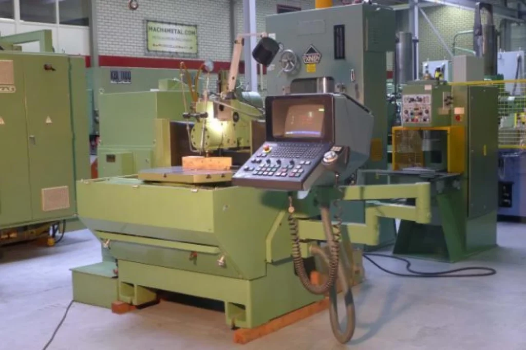 1960-deckel-fp-41-a-retrofité-vers-dialog-11-mach4metal