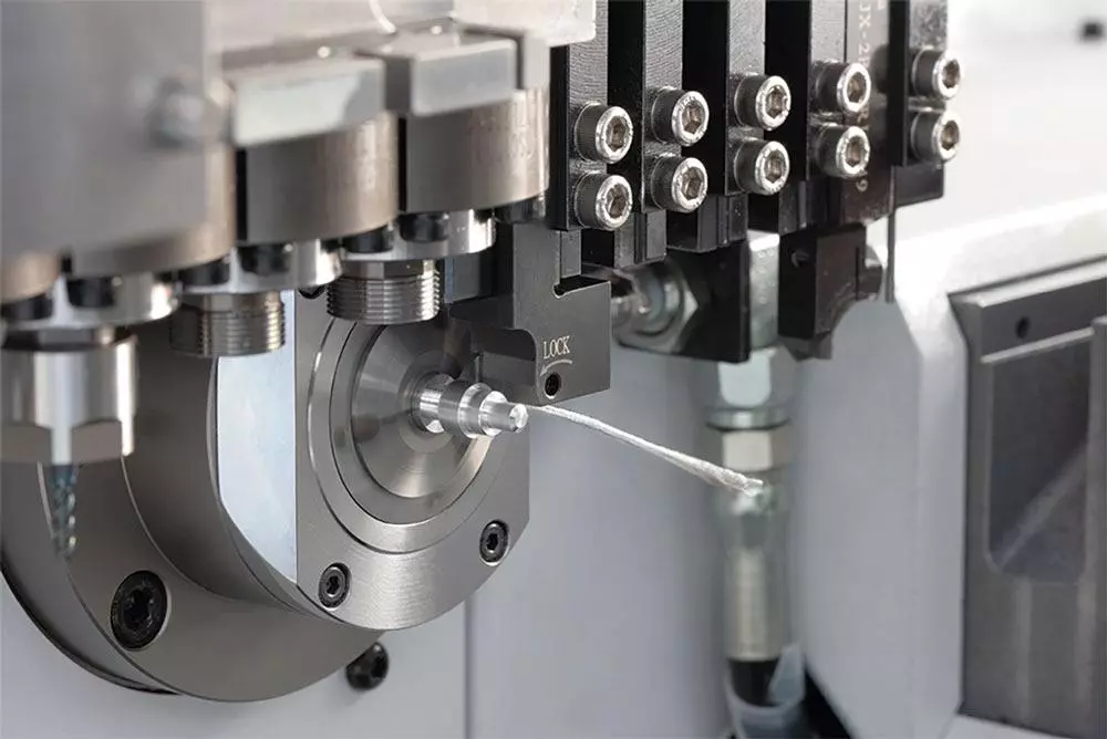 Piezas torneadas de precisión pequeñas