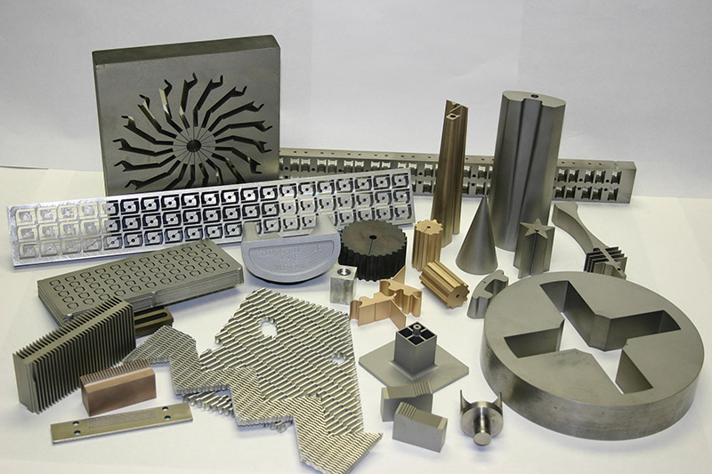 와이어 EDM 부품