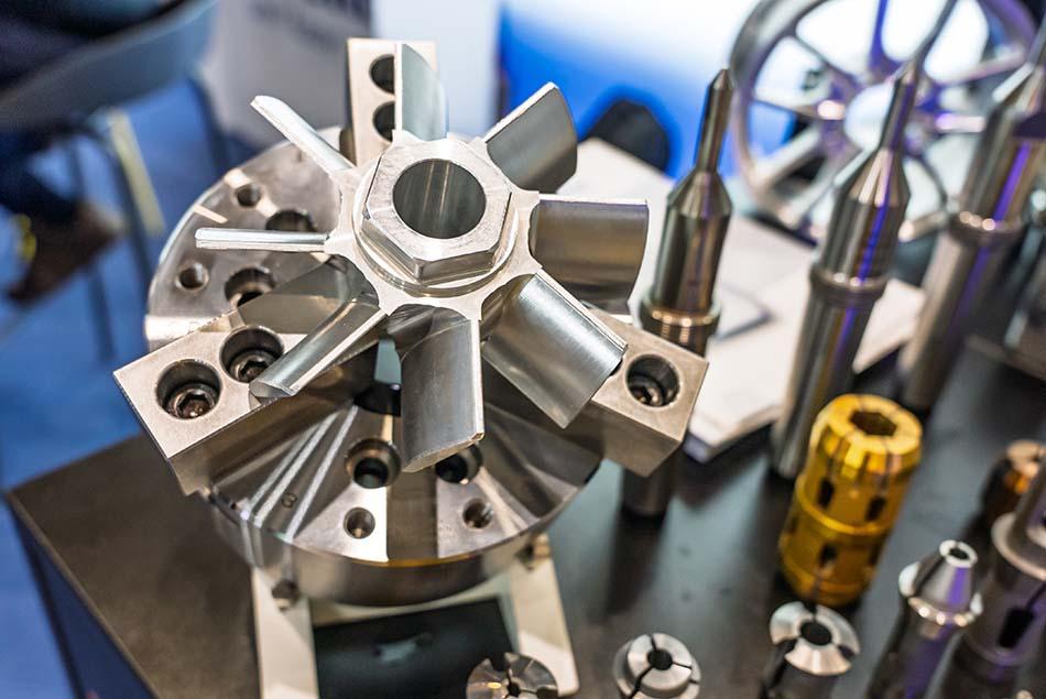 Part clamping systems in CNC machines. Large lathe chuck. Lathe